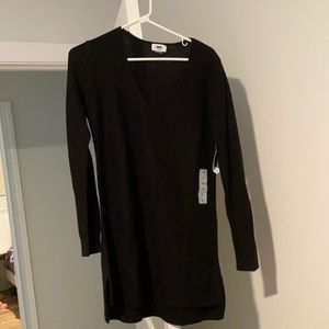 Medium Black old navy long sweater! NWT!